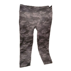 SPANX Camo Shape Leggings. NWT. Size XL.
